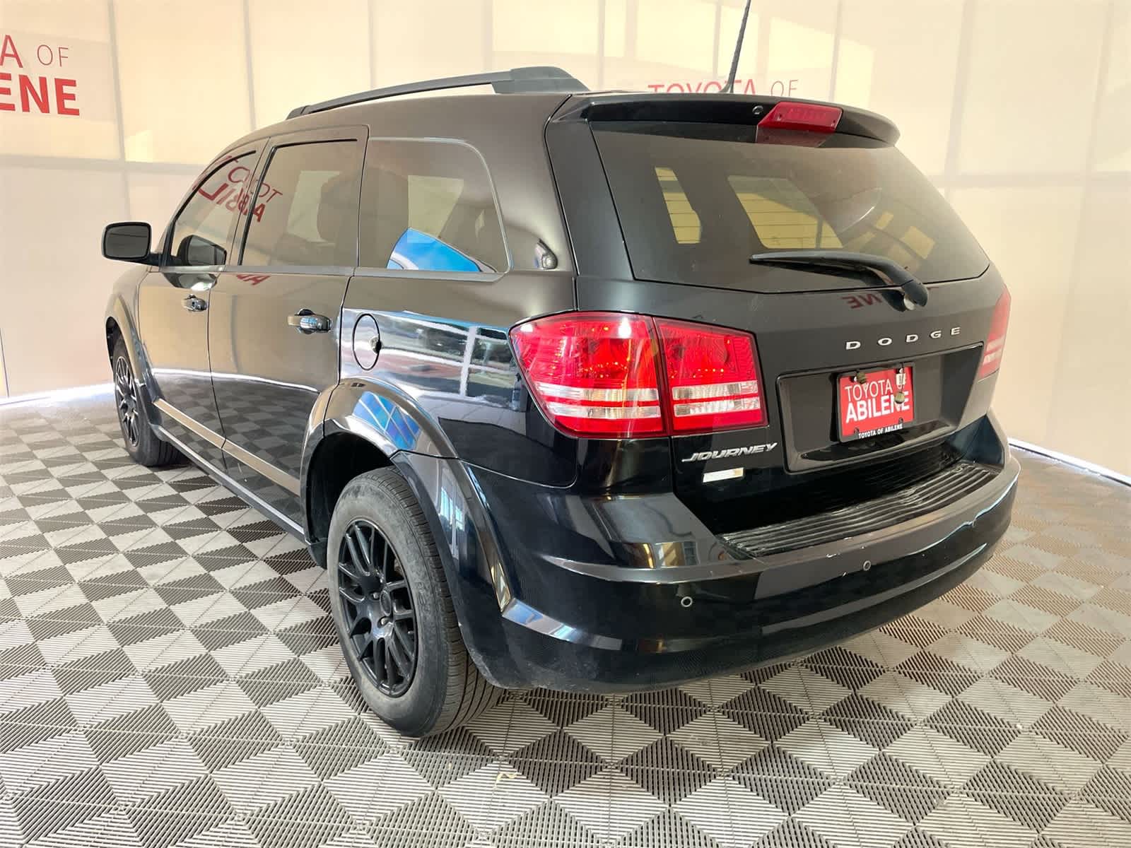 Thumbnail: 2020 Dodge Journey - 3