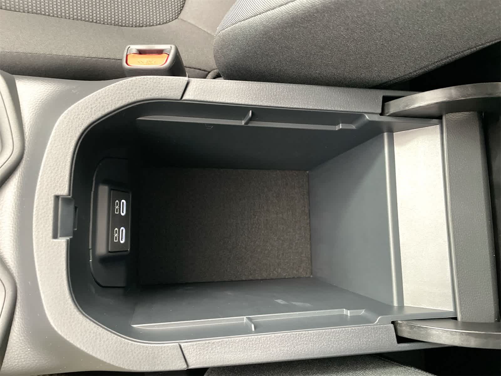 Thumbnail: 2025 Toyota RAV4 - 23