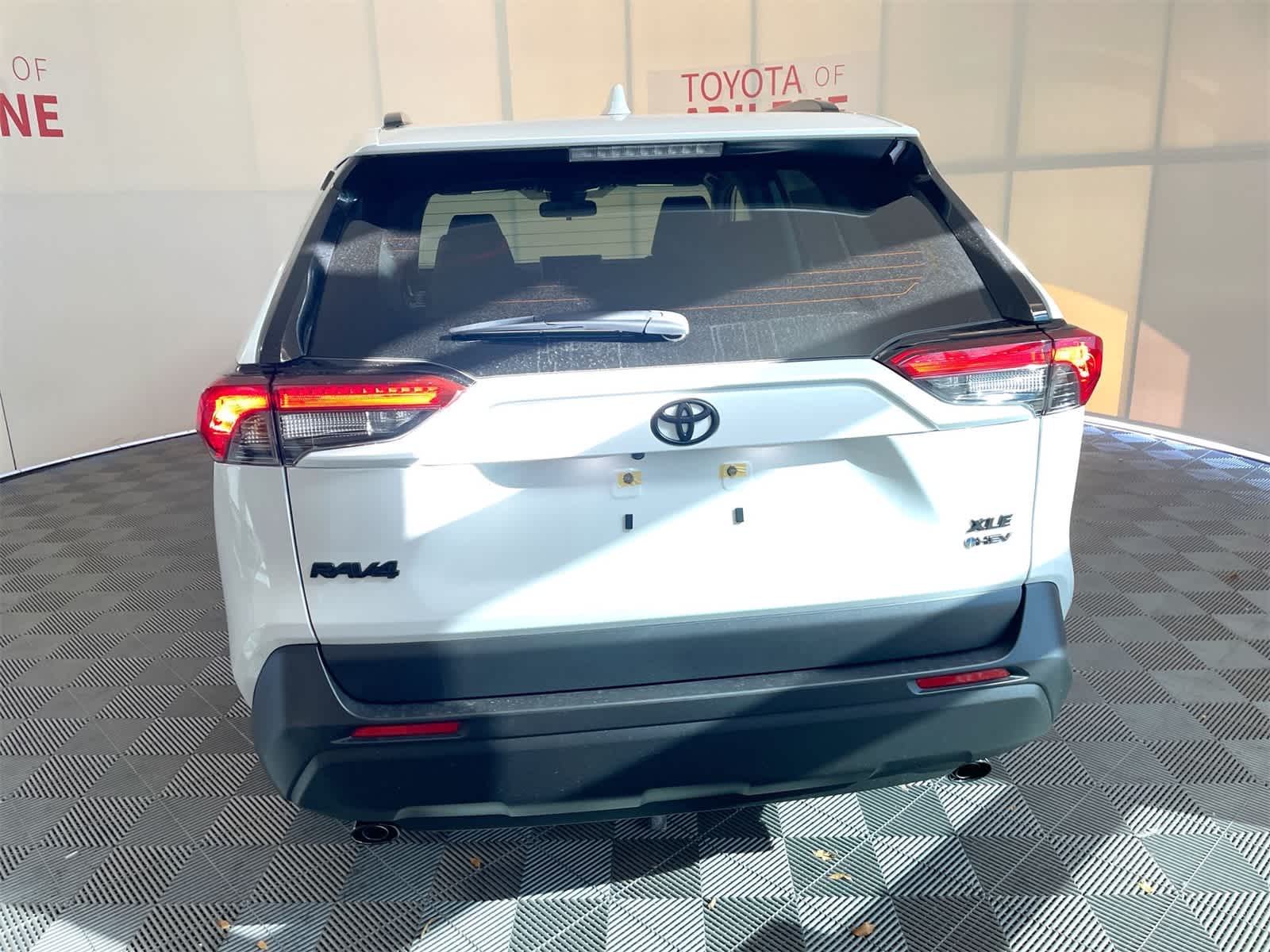 Thumbnail: 2025 Toyota RAV4 - 4