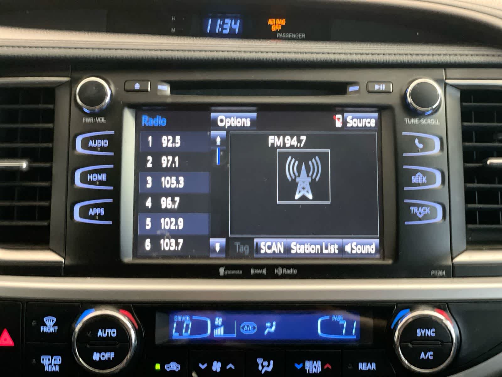 Thumbnail: 2016 Toyota Highlander - 20