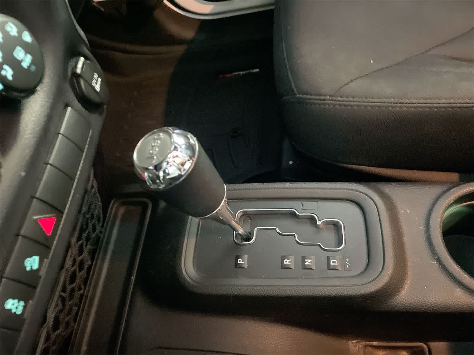 Thumbnail: 2016 Jeep Wrangler - 20