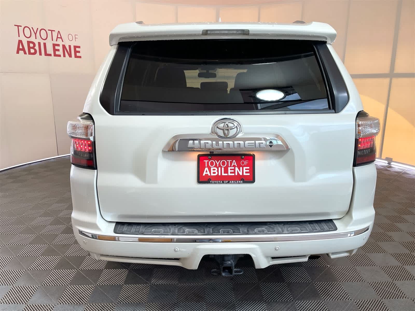 Thumbnail: 2019 Toyota 4Runner - 4