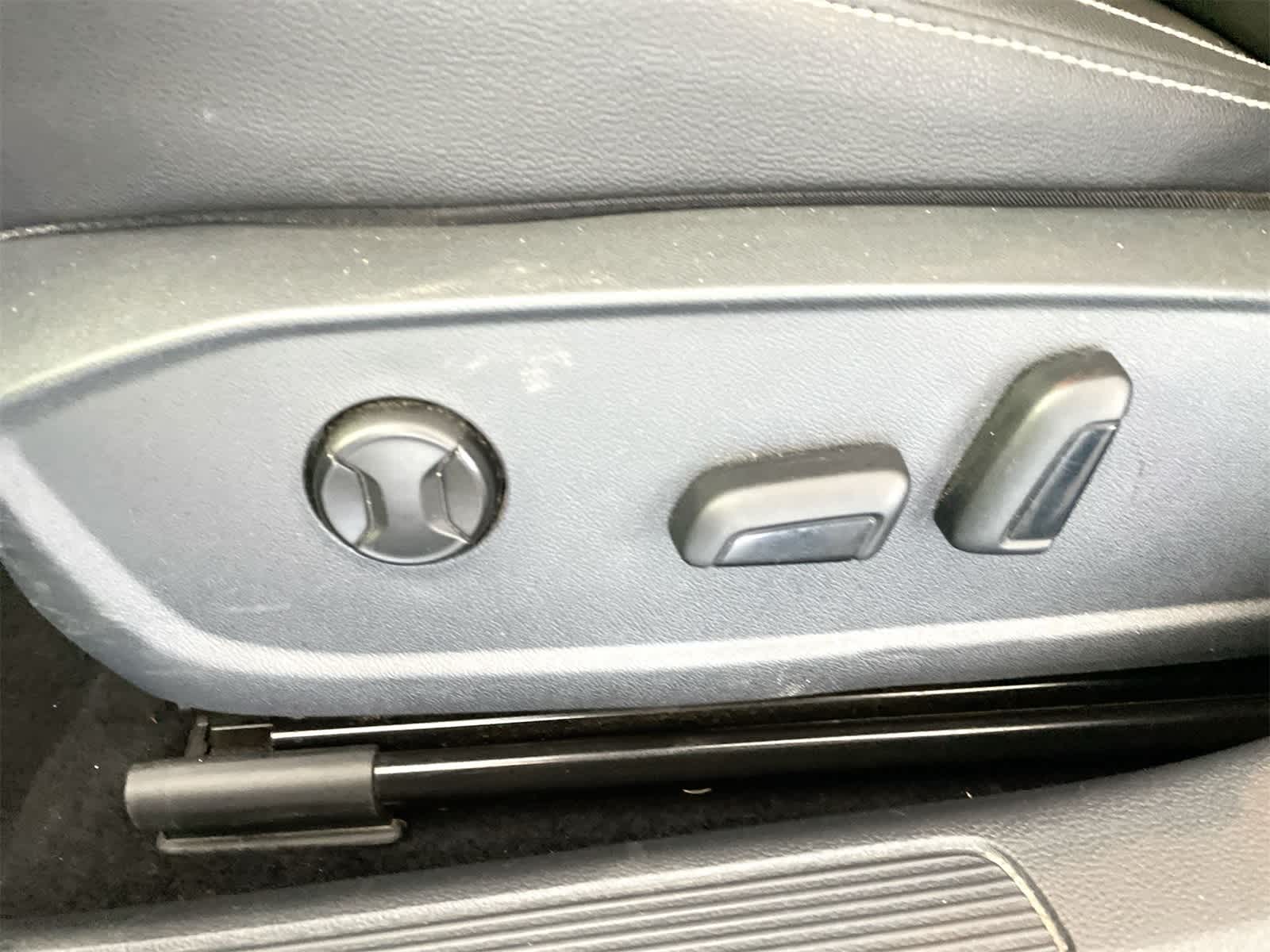 Thumbnail: 2024 Volkswagen Jetta - 10