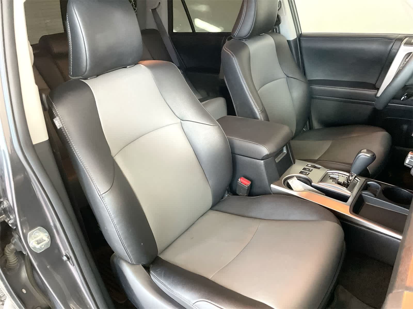 Thumbnail: 2022 Toyota 4Runner - 12