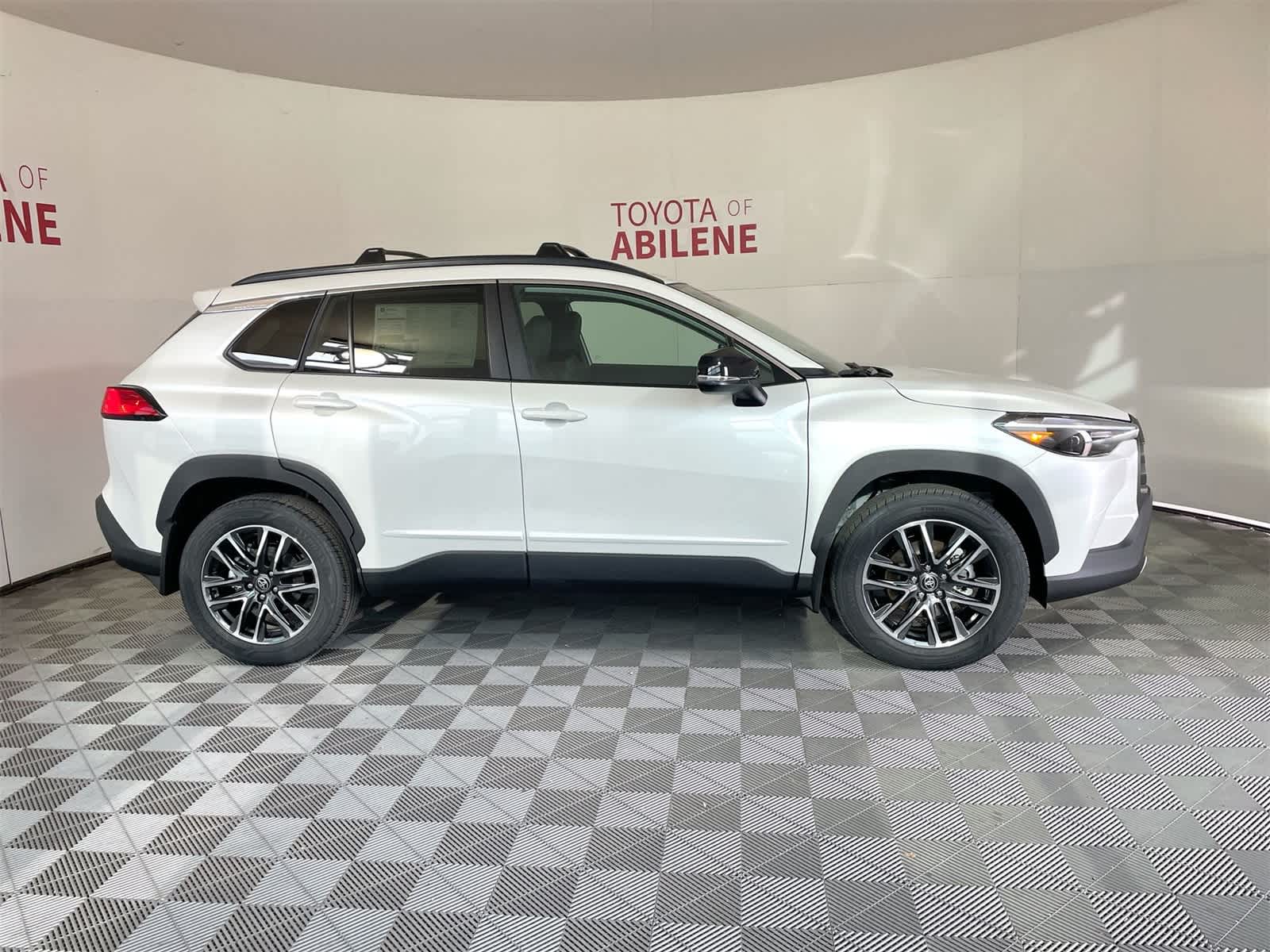 Thumbnail: 2026 Toyota Corolla Cross - 8