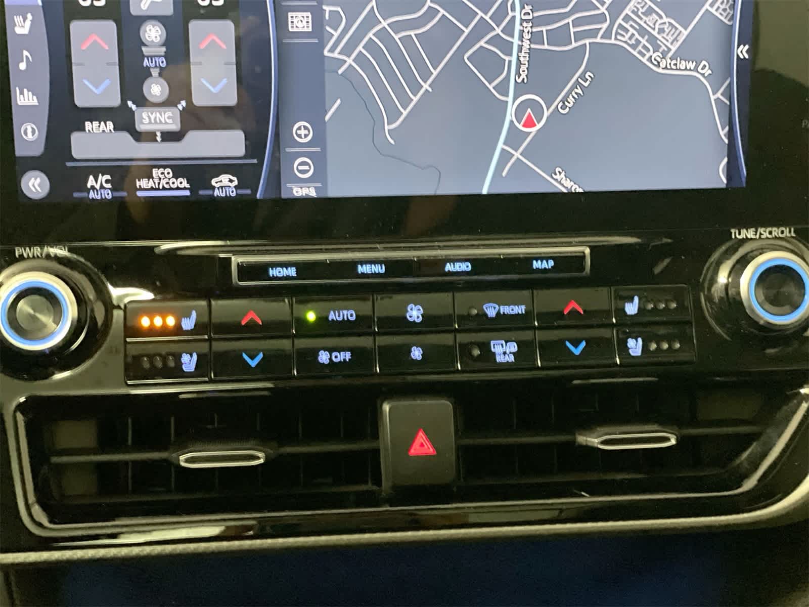 Thumbnail: 2020 Toyota Highlander - 23