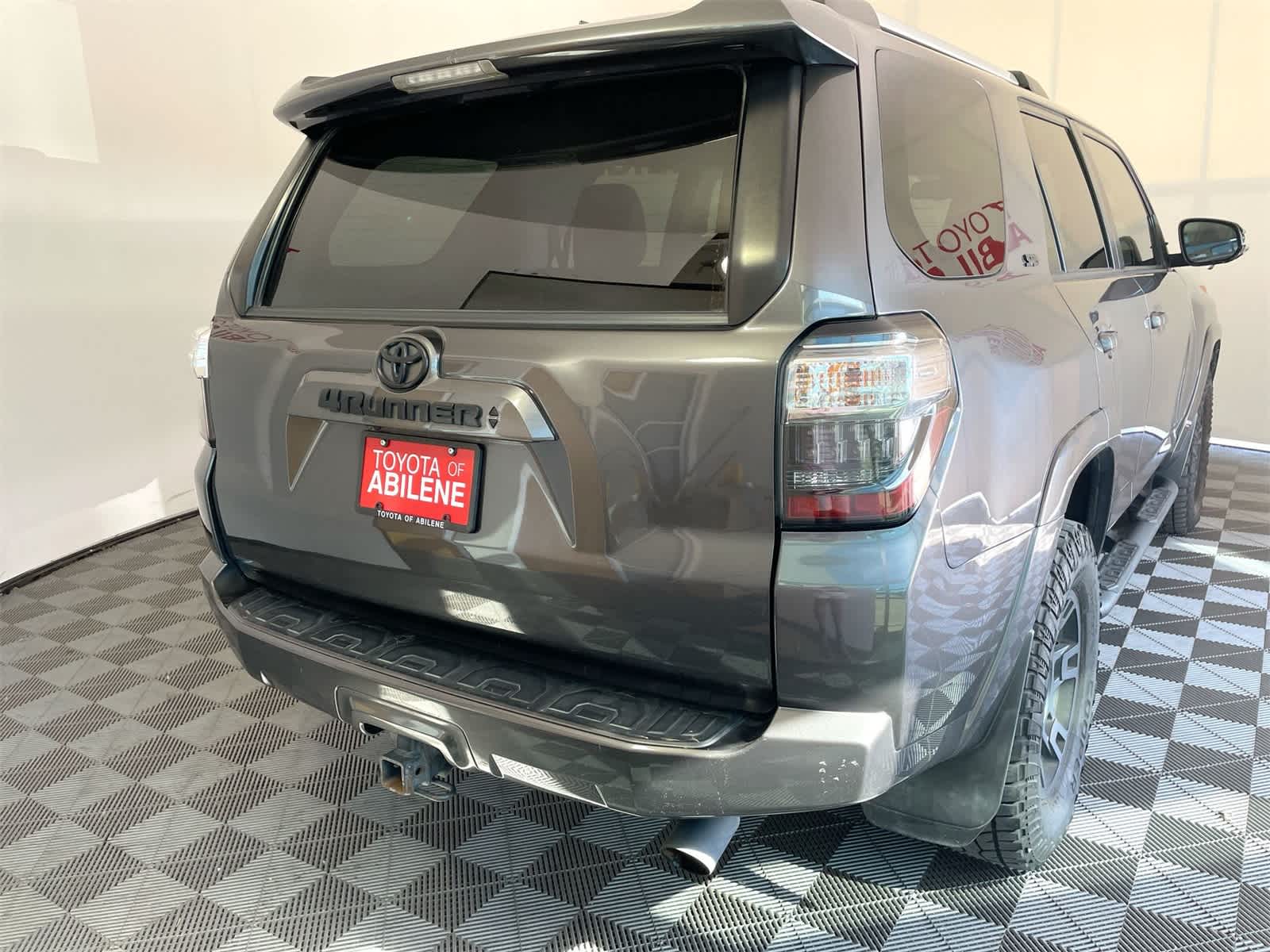 Thumbnail: 2020 Toyota 4Runner - 7