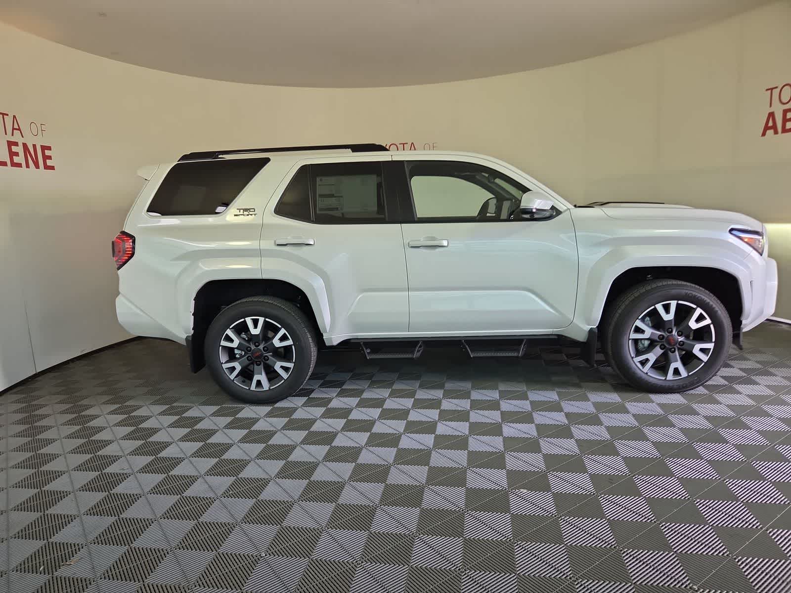 Thumbnail: 2026 Toyota 4Runner - 8