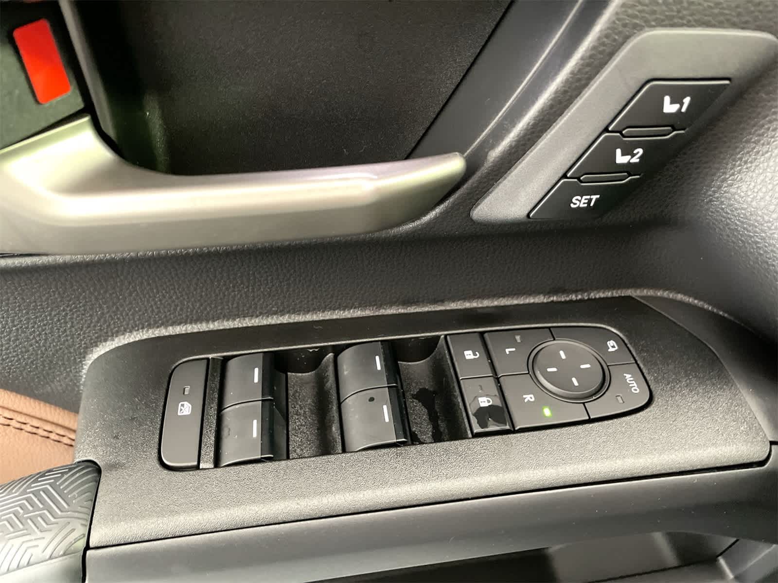 Thumbnail: 2025 Toyota 4Runner - 12