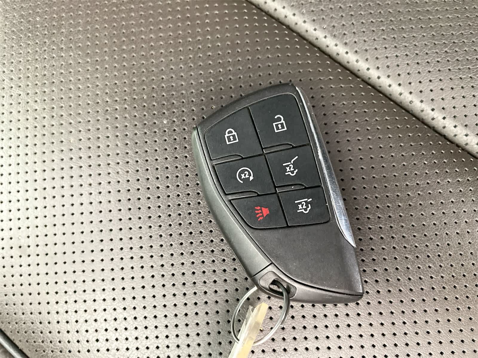 Thumbnail: 2023 GMC Yukon XL - 28