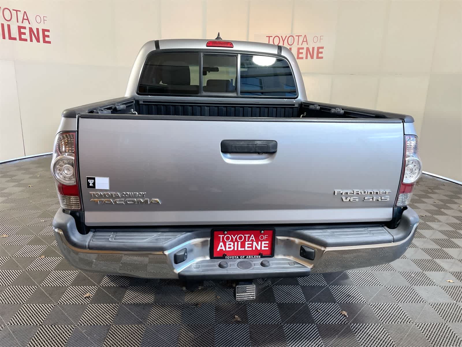 Thumbnail: 2015 Toyota Tacoma - 3