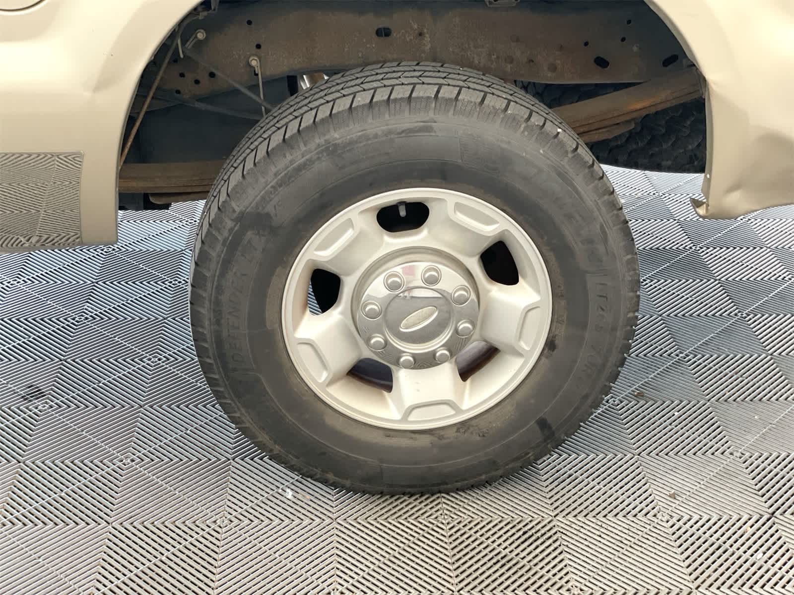 Thumbnail: 2010 Ford F-250 - 21