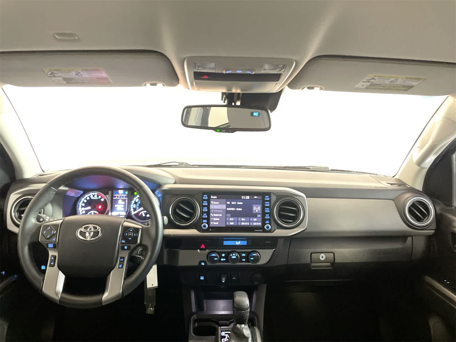 Thumbnail: 2022 Toyota Tacoma - 15