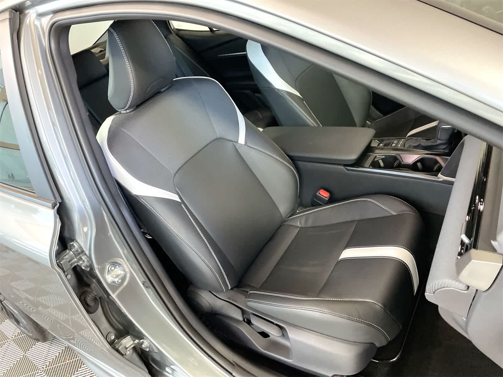 Thumbnail: 2025 Toyota Camry - 13