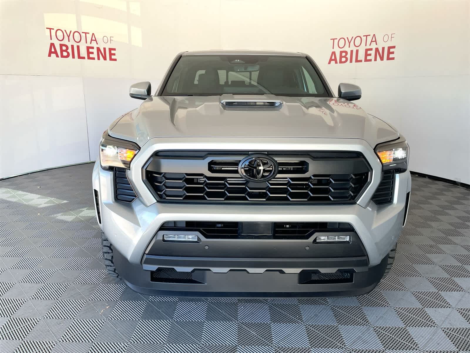 Thumbnail: 2025 Toyota Tacoma - 8