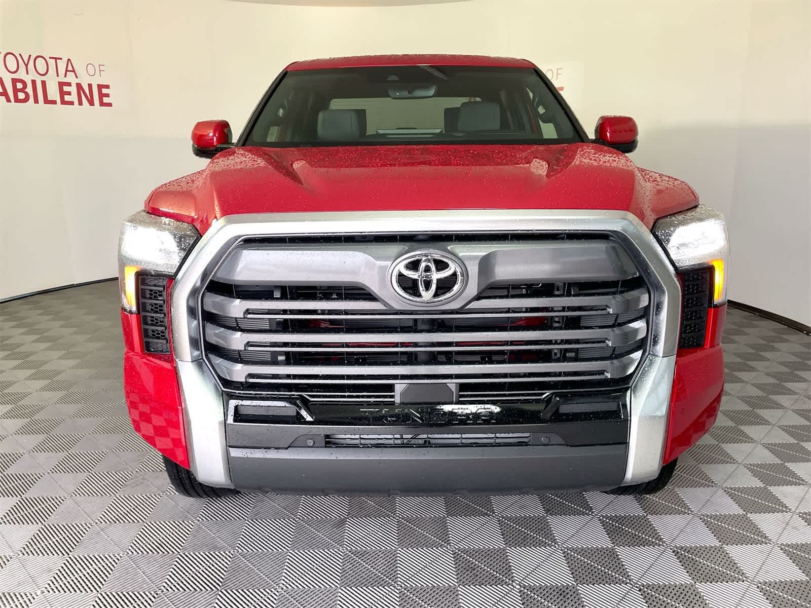 2025 Toyota Tundra Limited 9