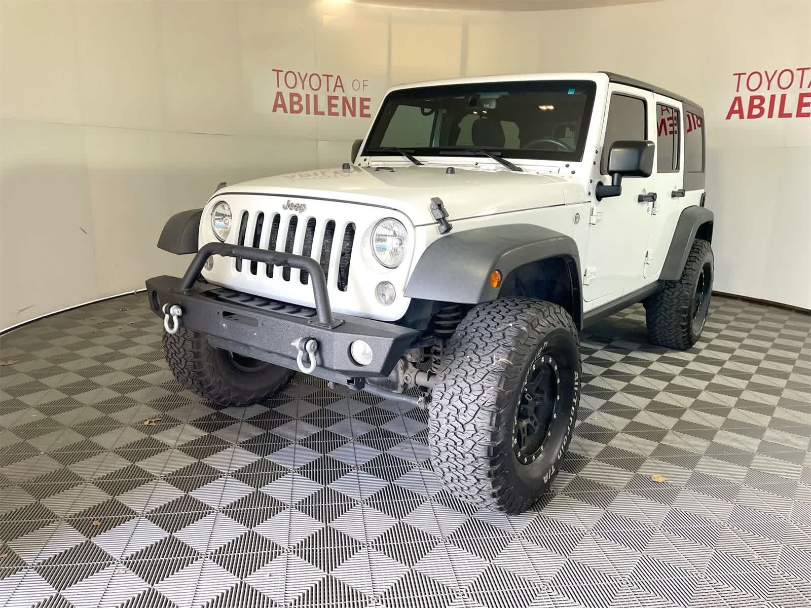 Thumbnail: 2016 Jeep Wrangler - 1