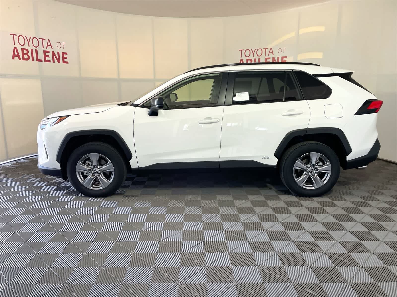 Thumbnail: 2025 Toyota RAV4 - 2