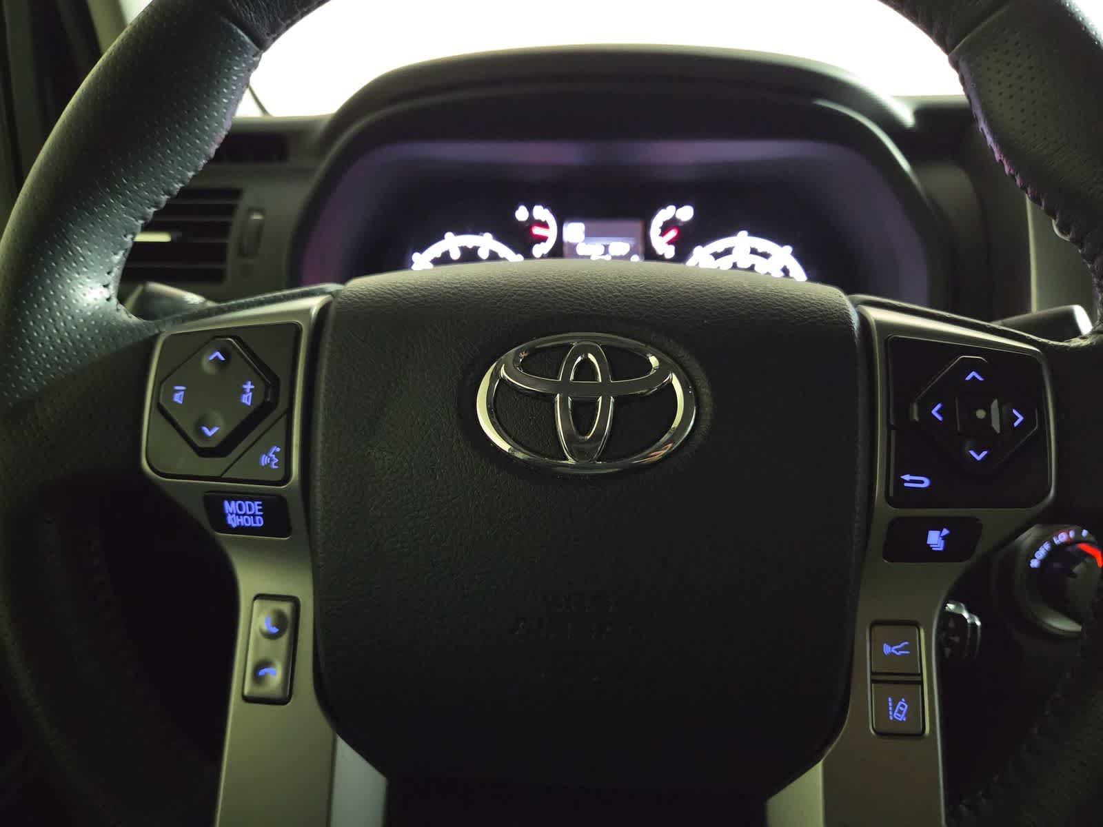 Thumbnail: 2023 Toyota 4Runner - 18