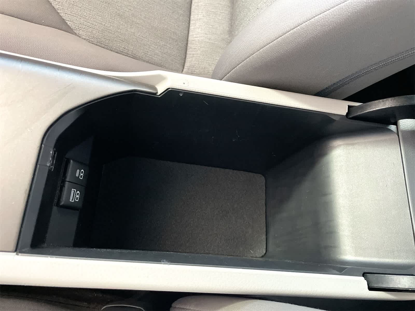 Thumbnail: 2023 Toyota Camry - 24