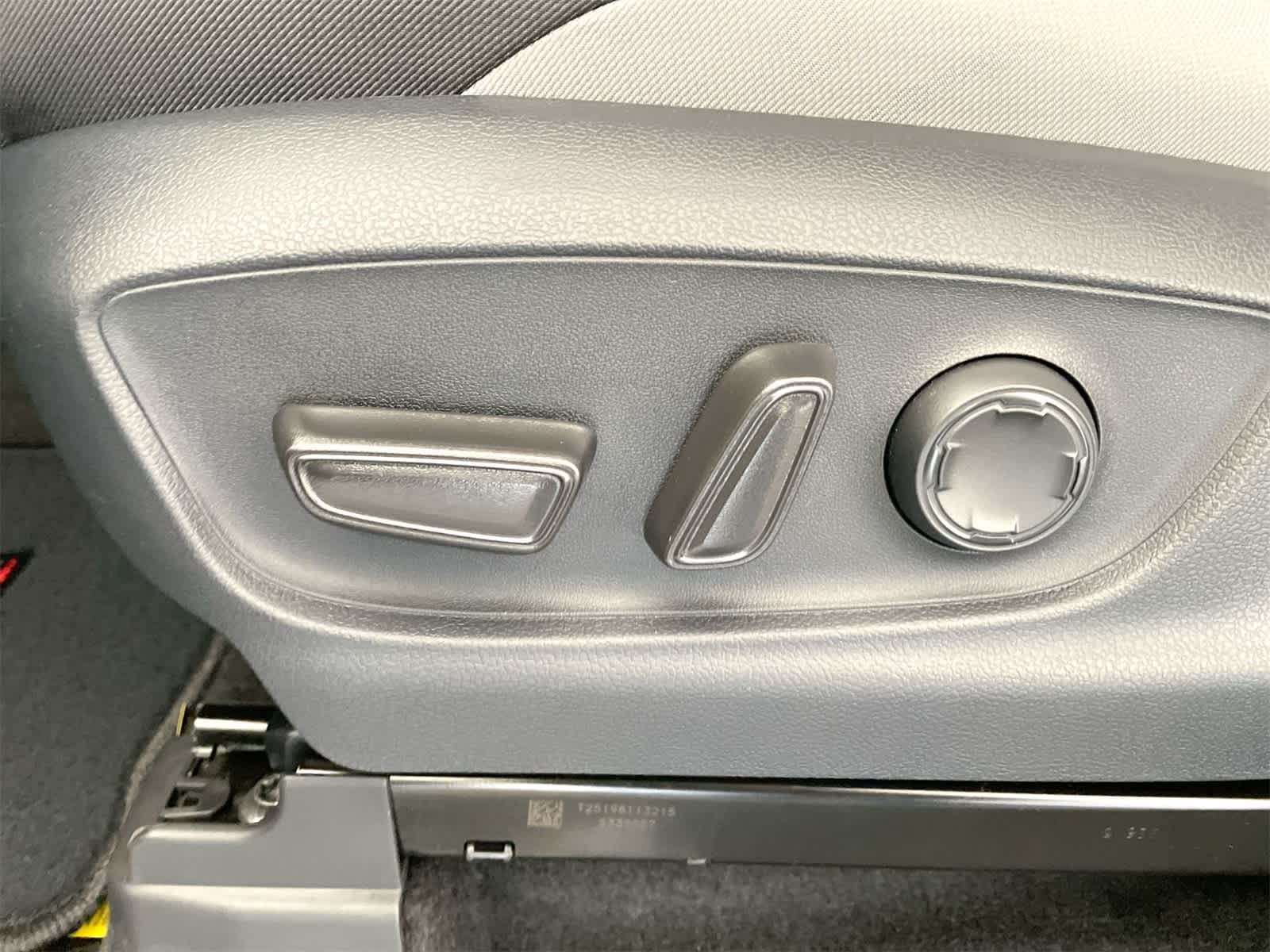 Thumbnail: 2025 Toyota Tacoma - 10