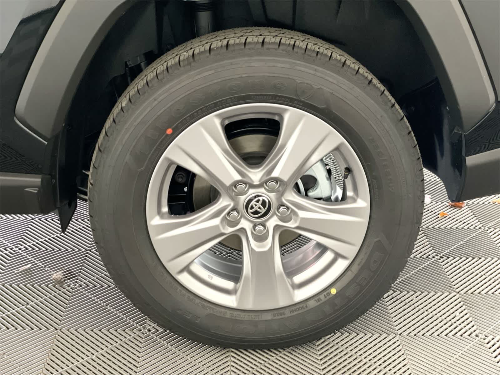 Thumbnail: 2025 Toyota RAV4 - 26