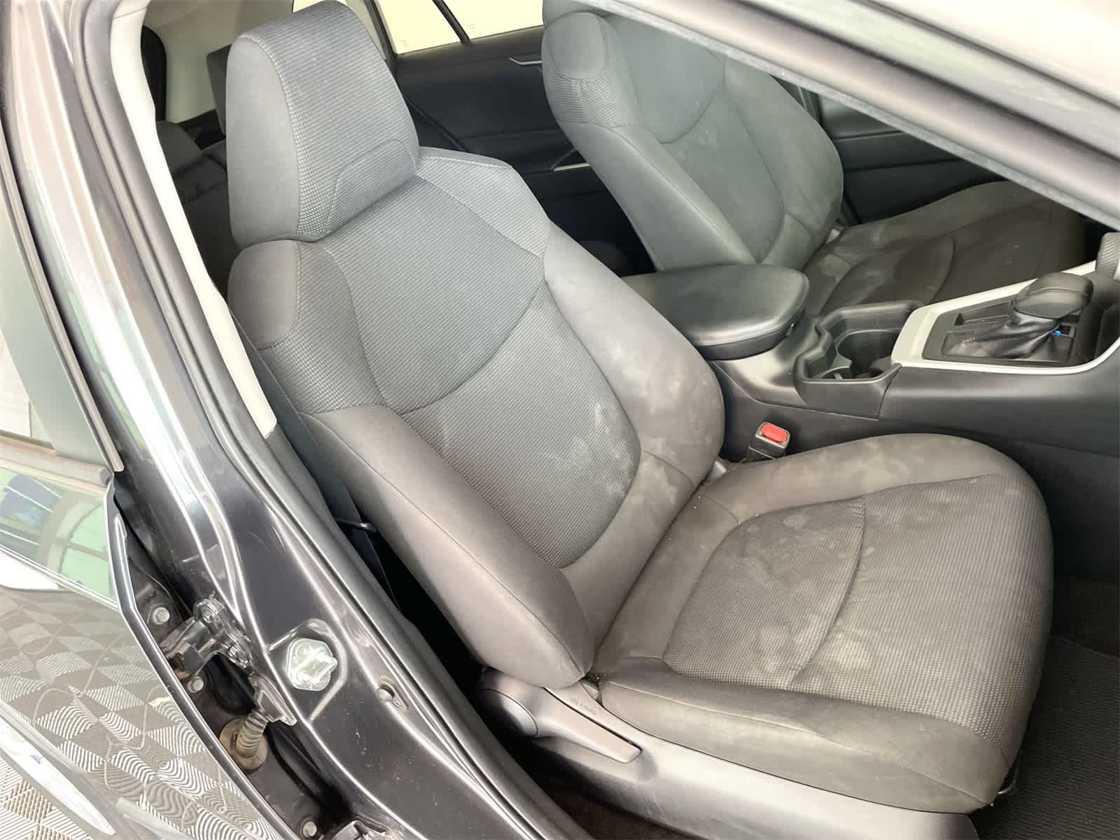 Thumbnail: 2019 Toyota RAV4 - 13