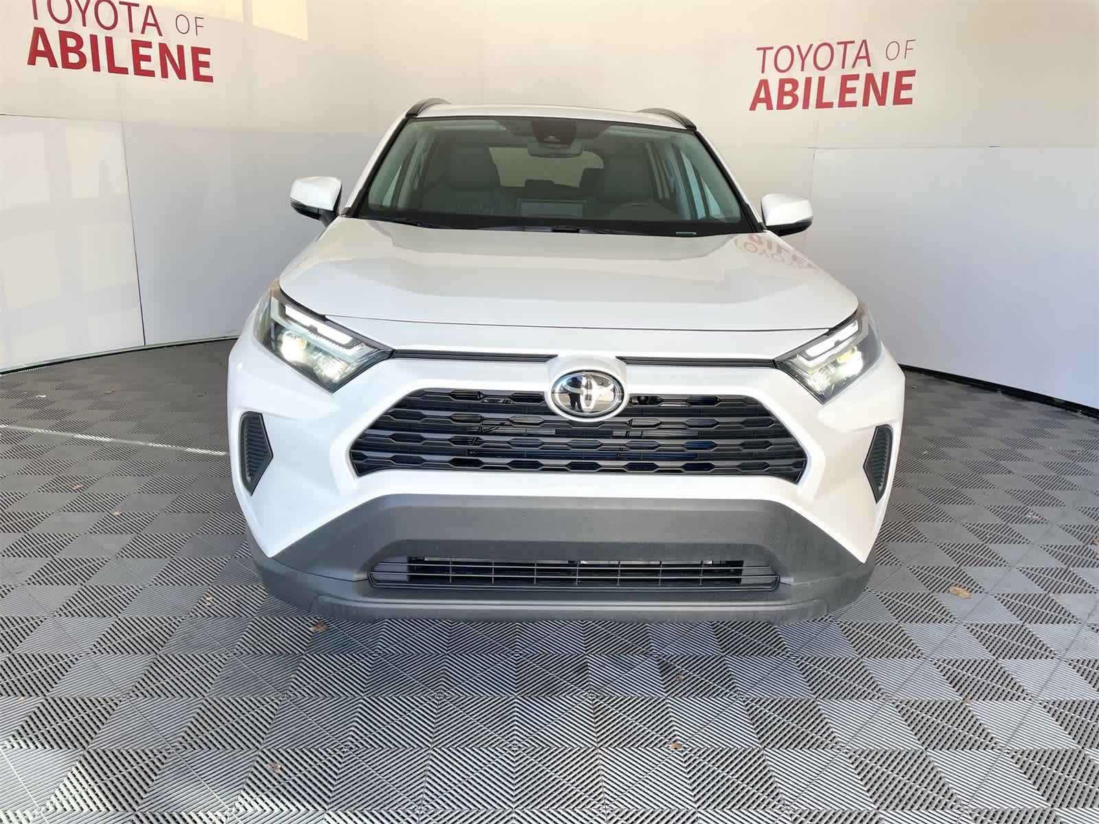 Thumbnail: 2025 Toyota RAV4 - 9