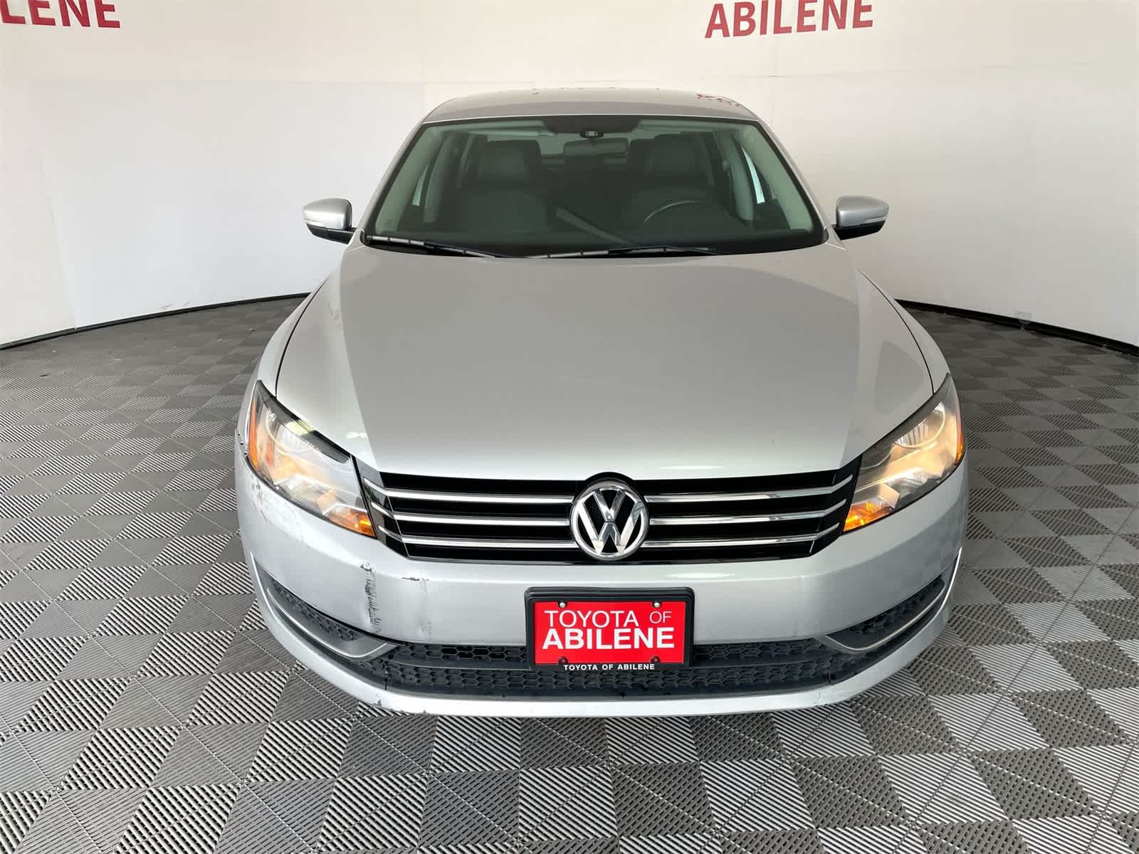Thumbnail: 2014 Volkswagen Passat - 9
