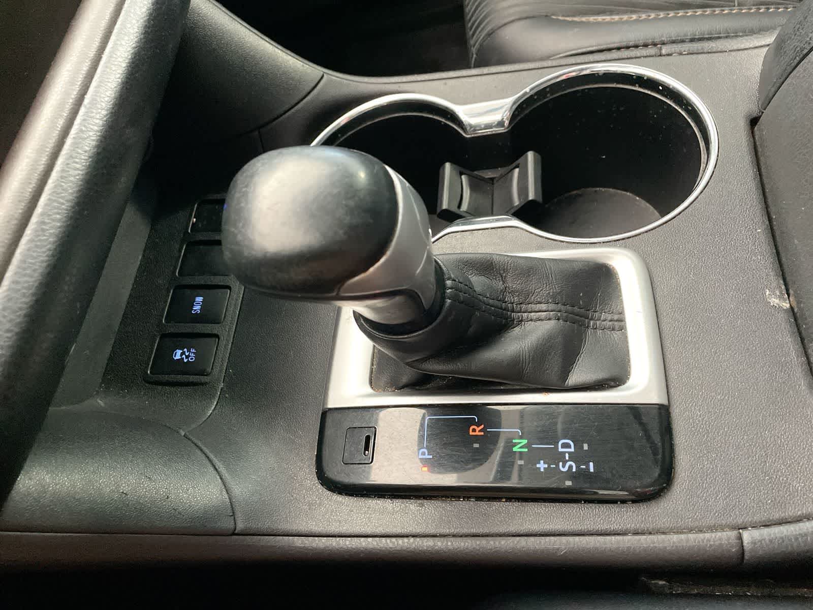 Thumbnail: 2016 Toyota Highlander - 23