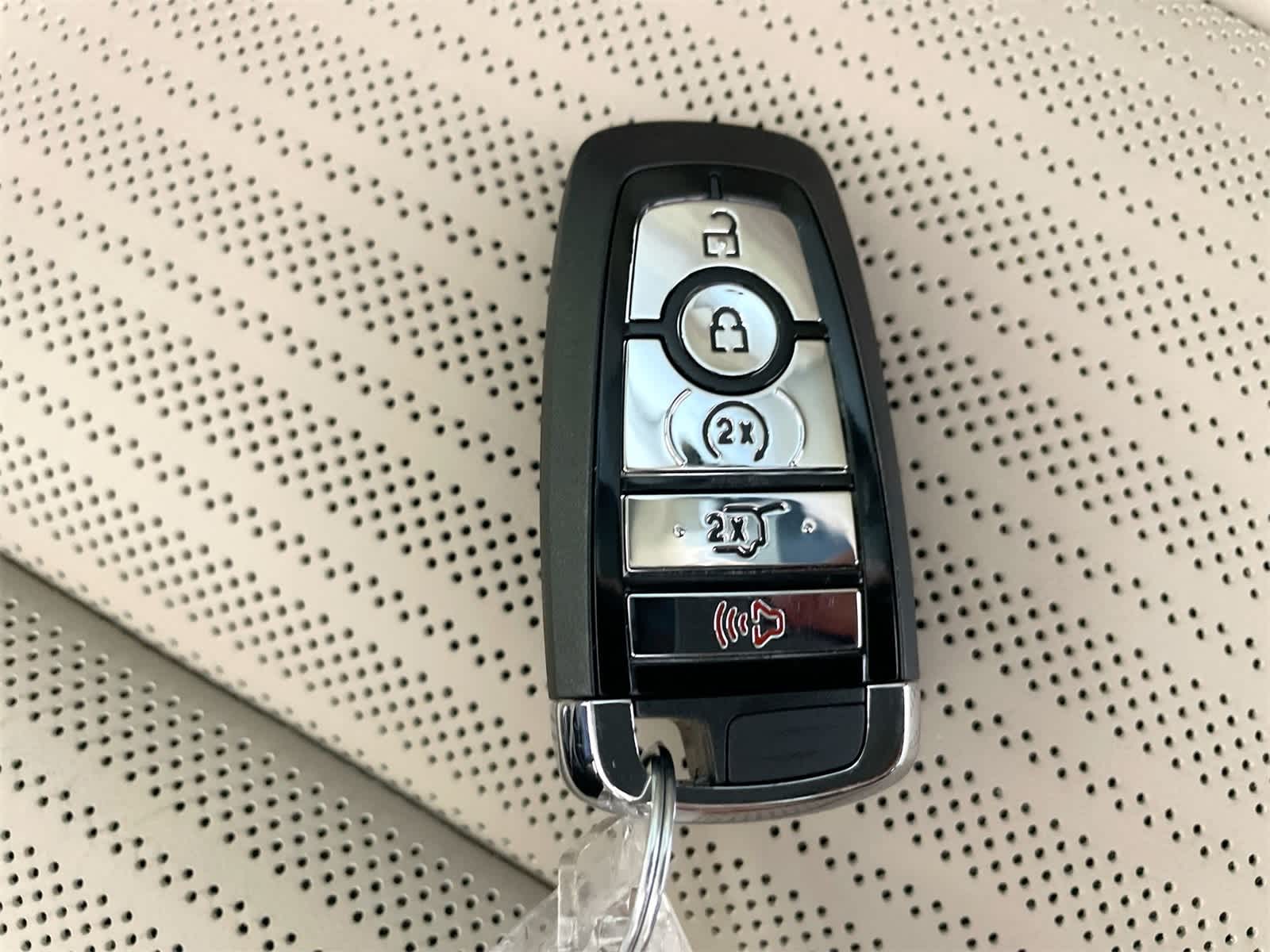 Thumbnail: 2025 Lincoln Nautilus - 28