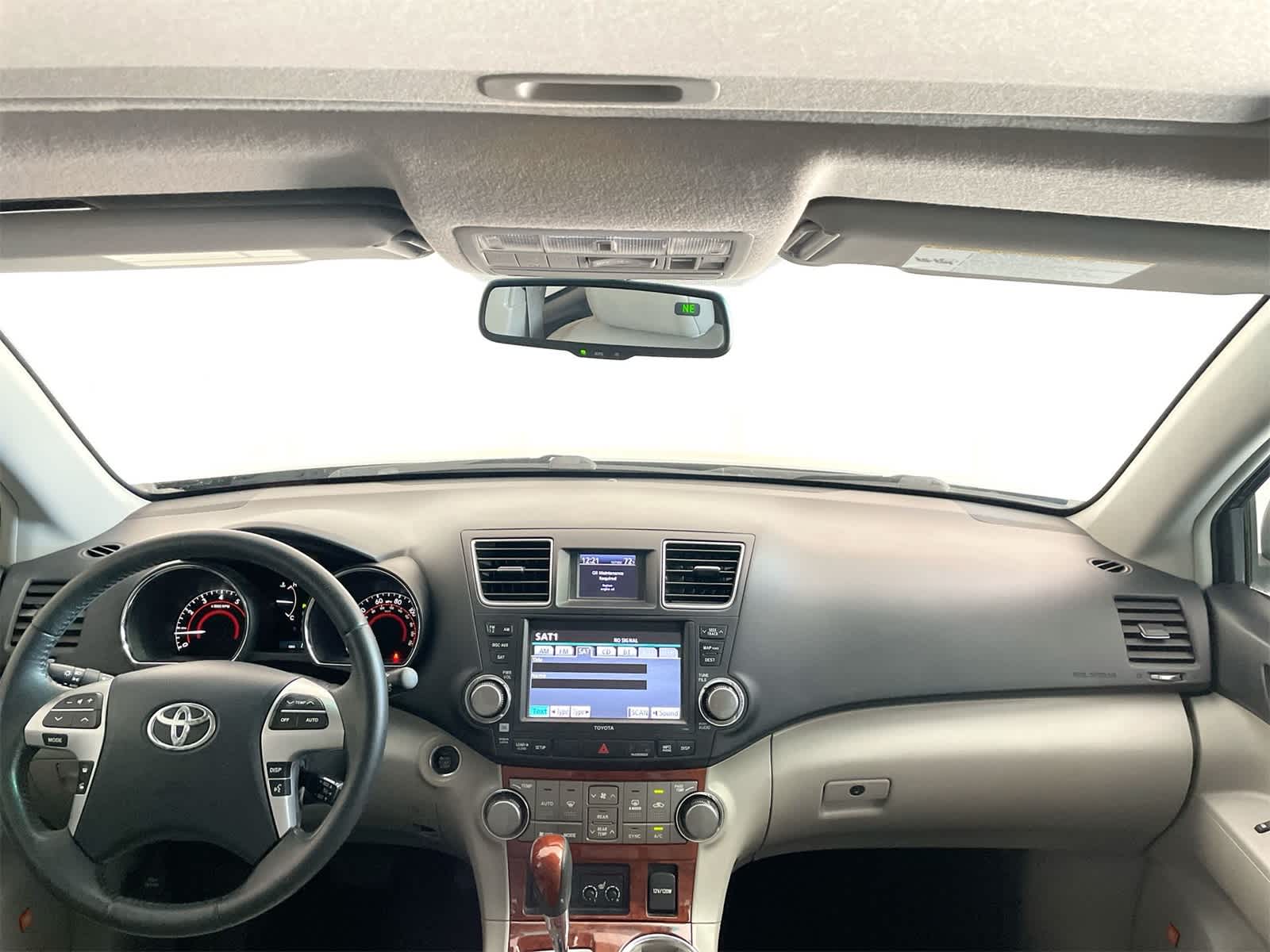 Thumbnail: 2011 Toyota Highlander - 17