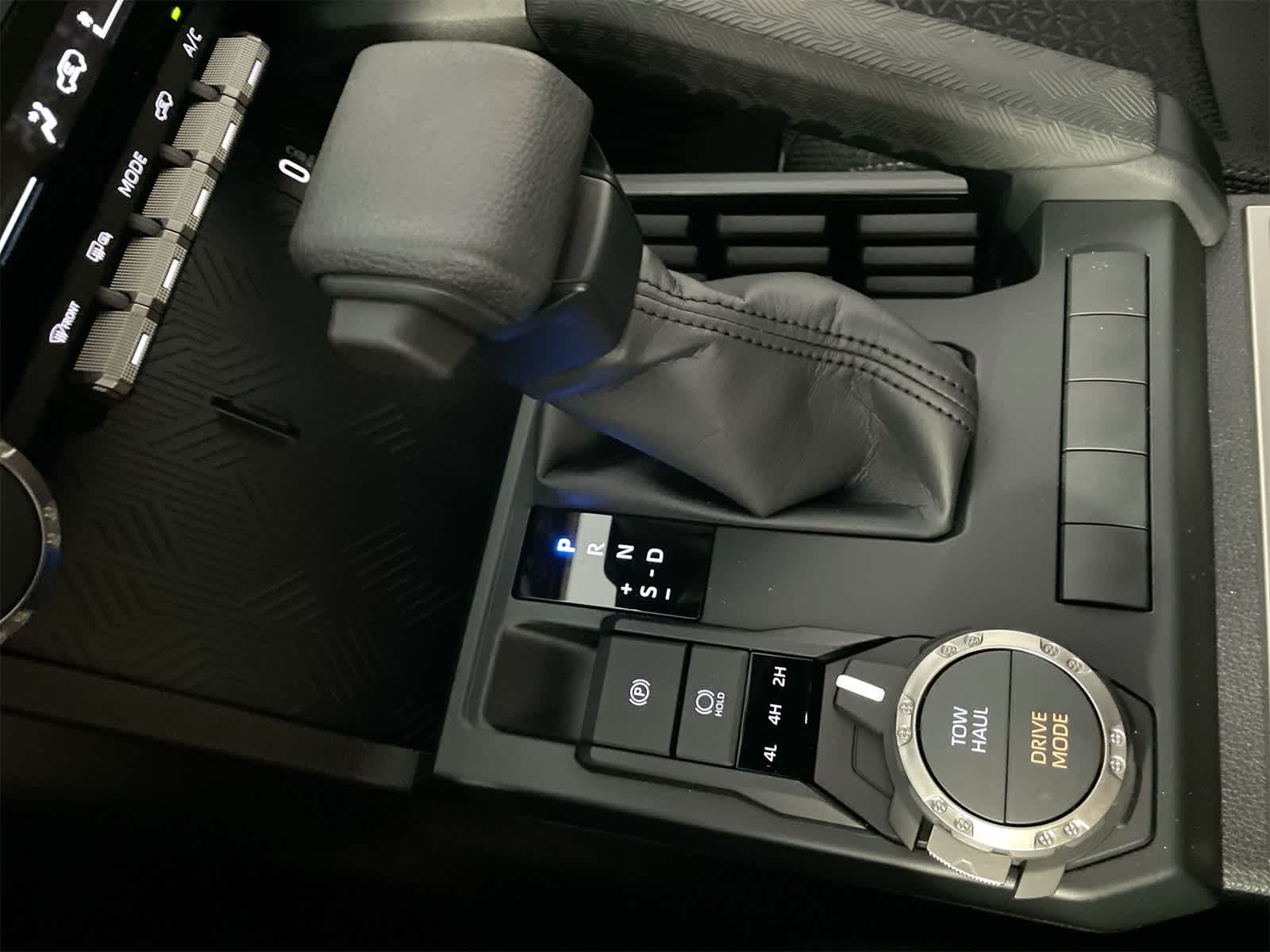 Thumbnail: 2025 Toyota 4Runner - 22