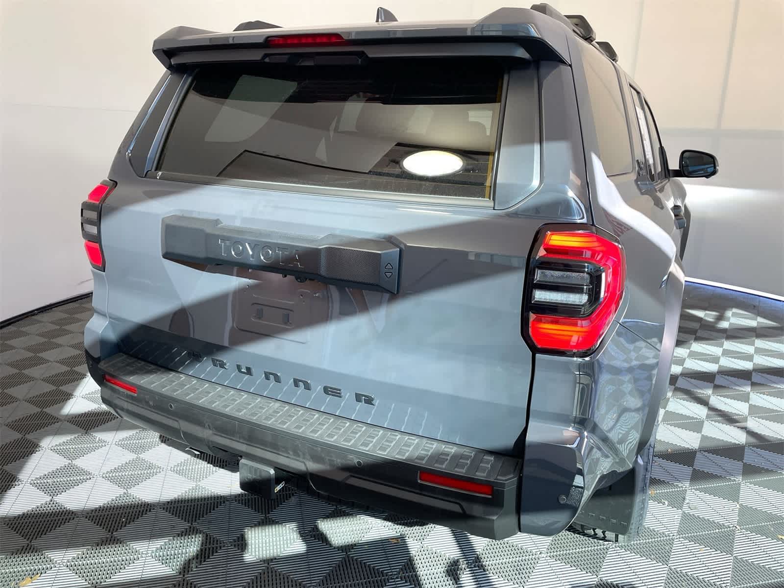 Thumbnail: 2025 Toyota 4Runner - 7