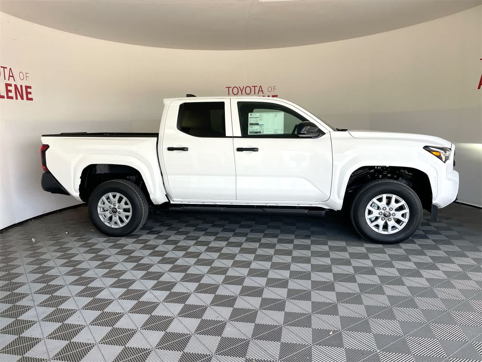 2025 Toyota Tacoma SR 7
