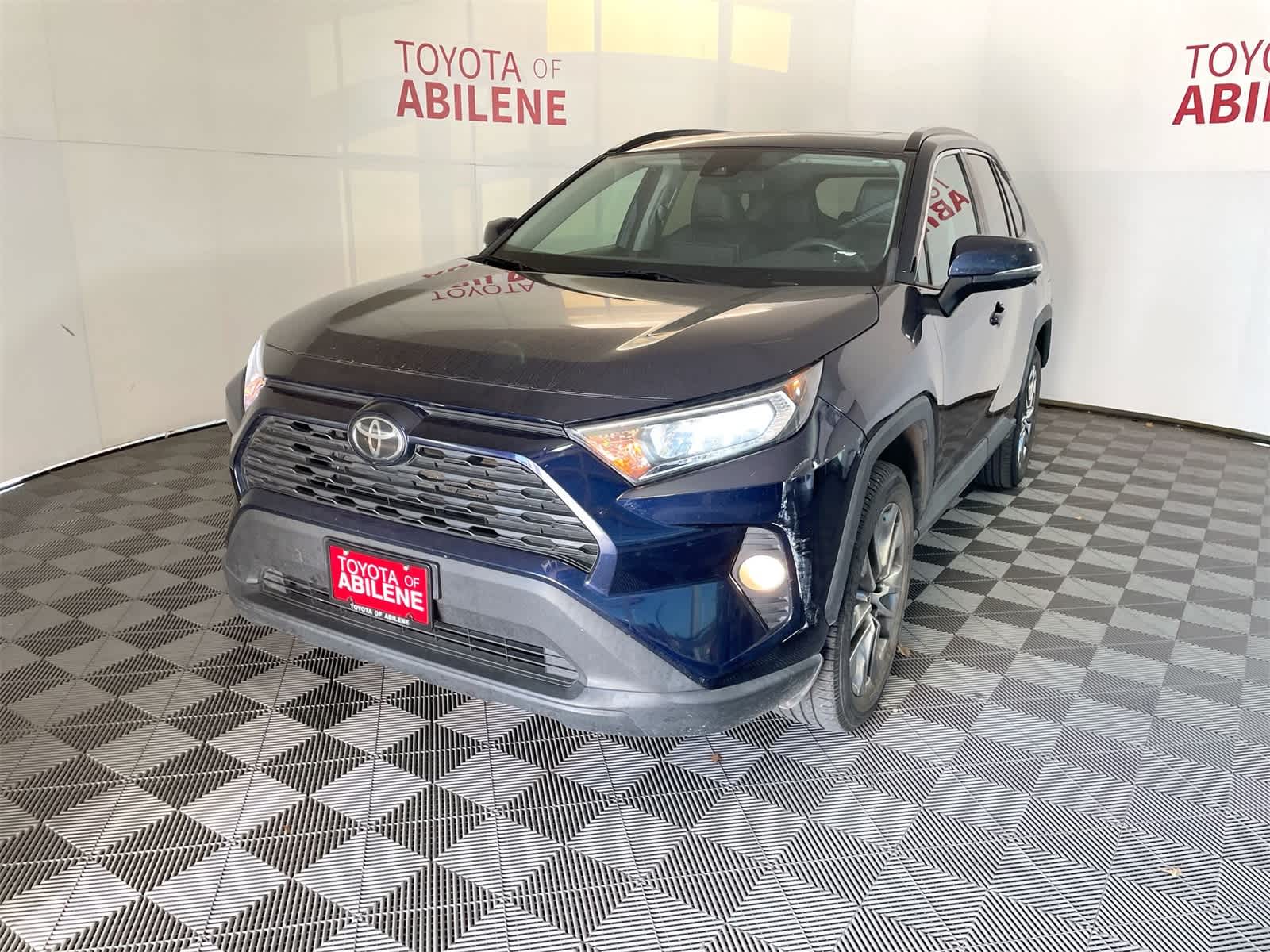 Thumbnail: 2020 Toyota RAV4 - 1