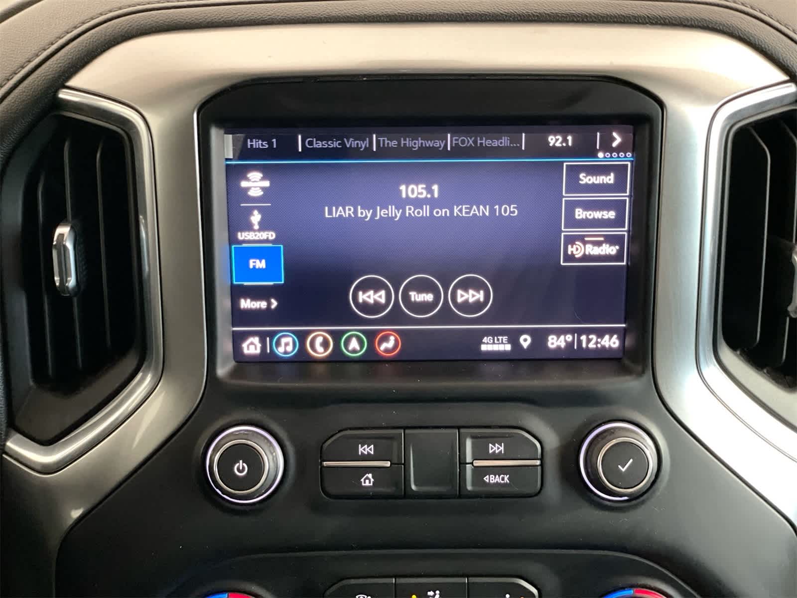 Thumbnail: 2019 Chevrolet Silverado 1500 - 20