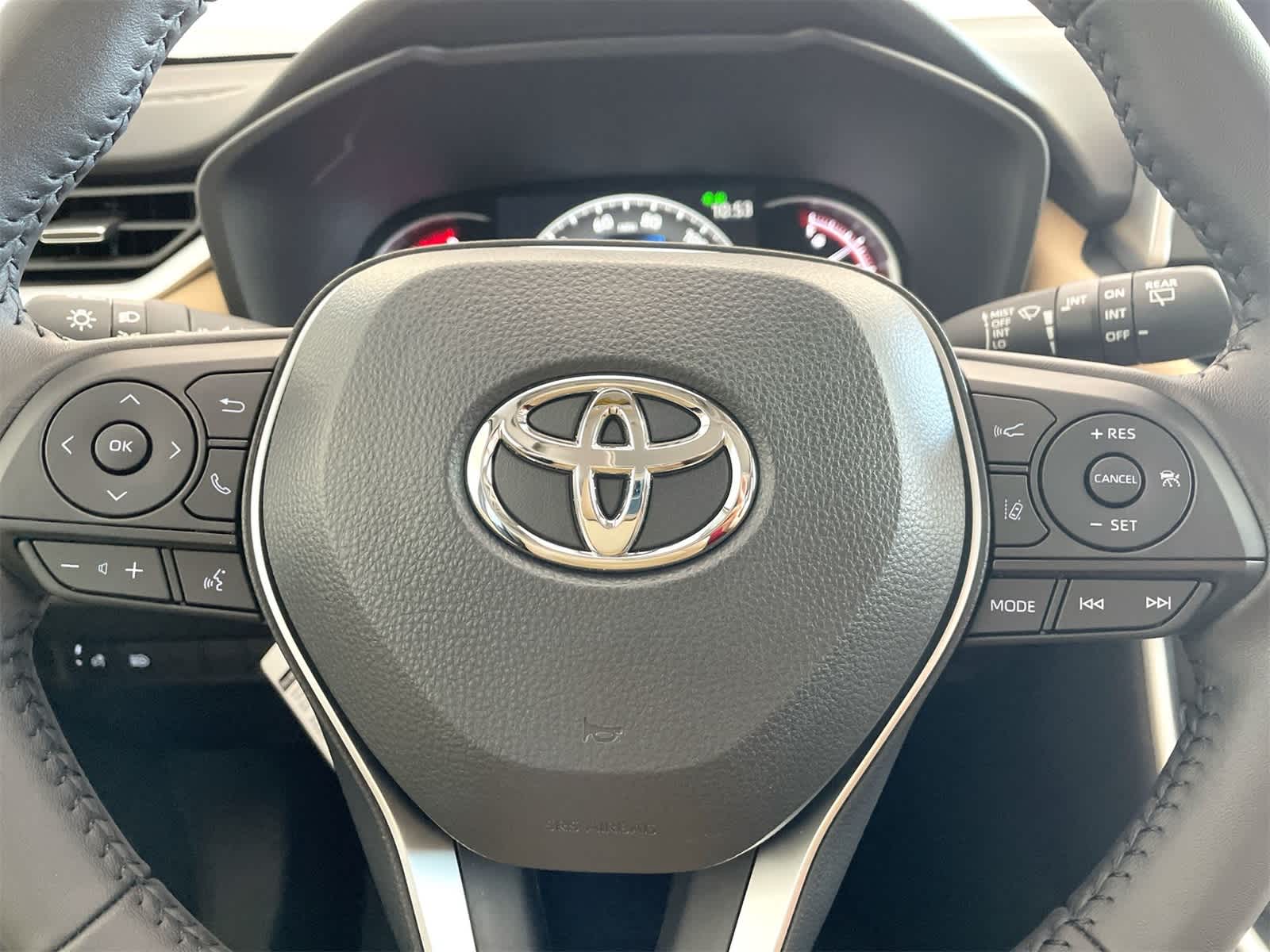 Thumbnail: 2025 Toyota RAV4 - 18