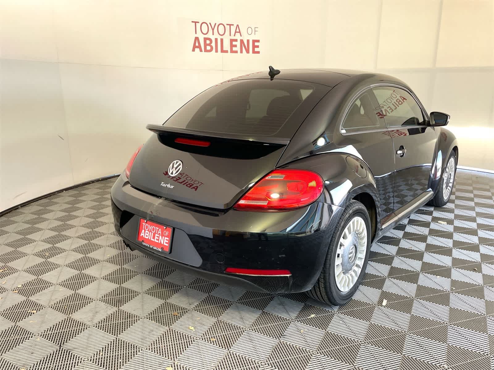 2016 Volkswagen Beetle SE 6