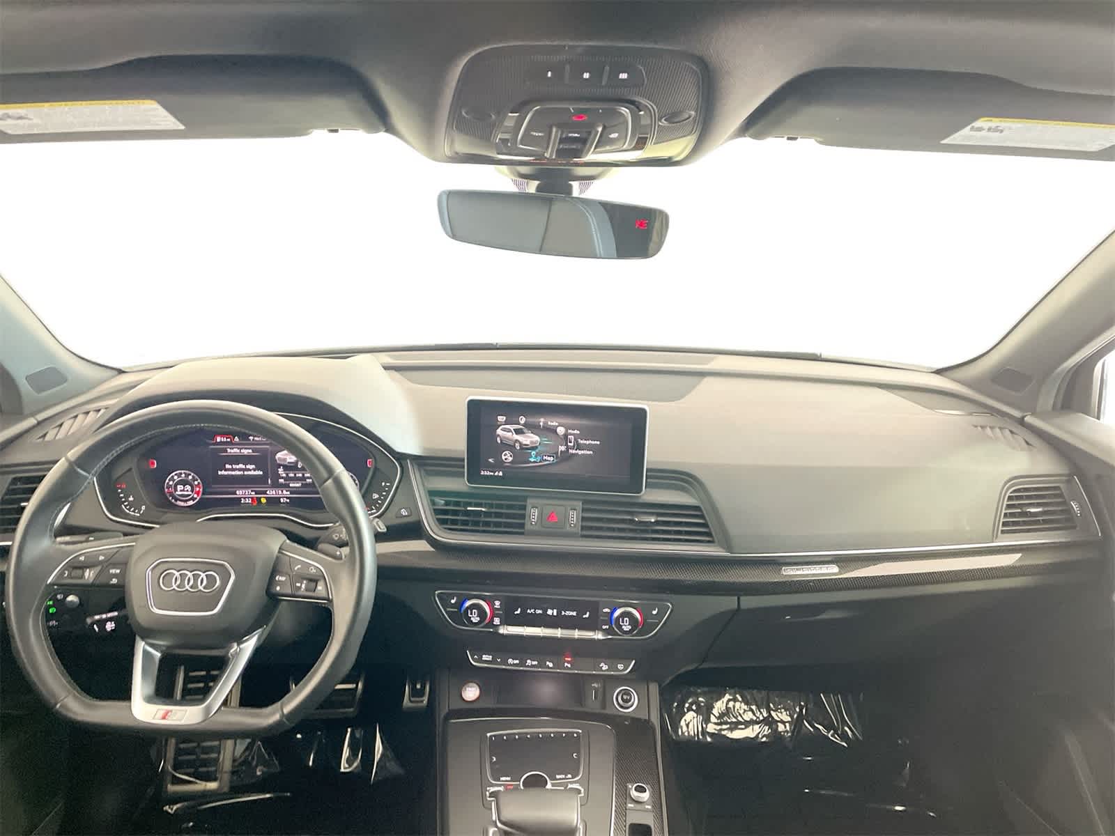 Thumbnail: 2020 Audi SQ5 - 16
