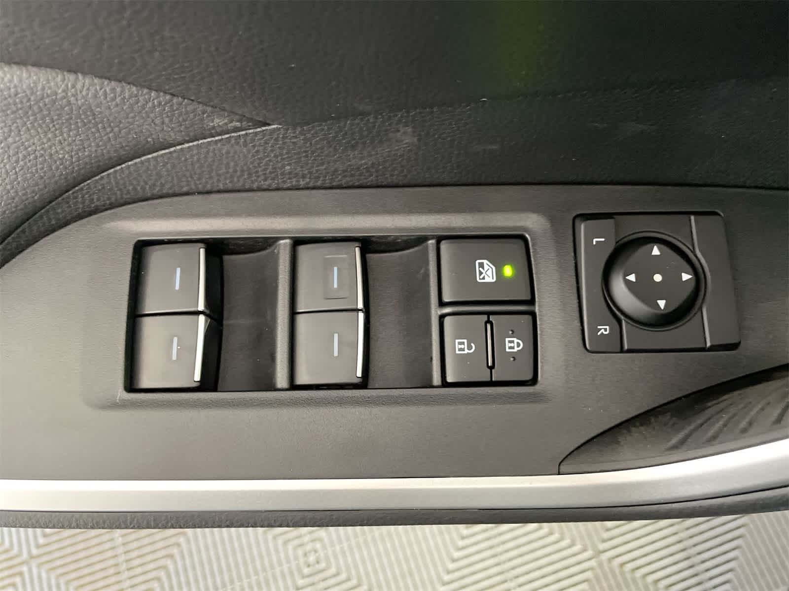 Thumbnail: 2025 Toyota RAV4 - 11