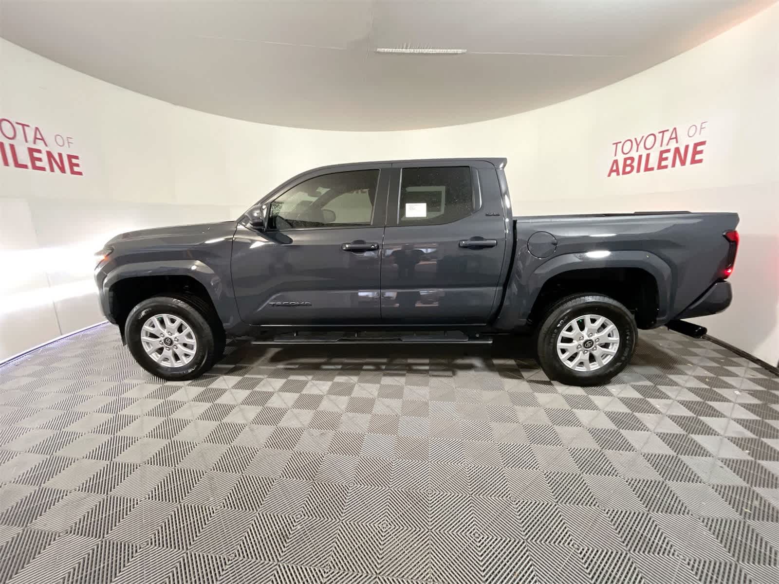 Thumbnail: 2025 Toyota Tacoma - 2