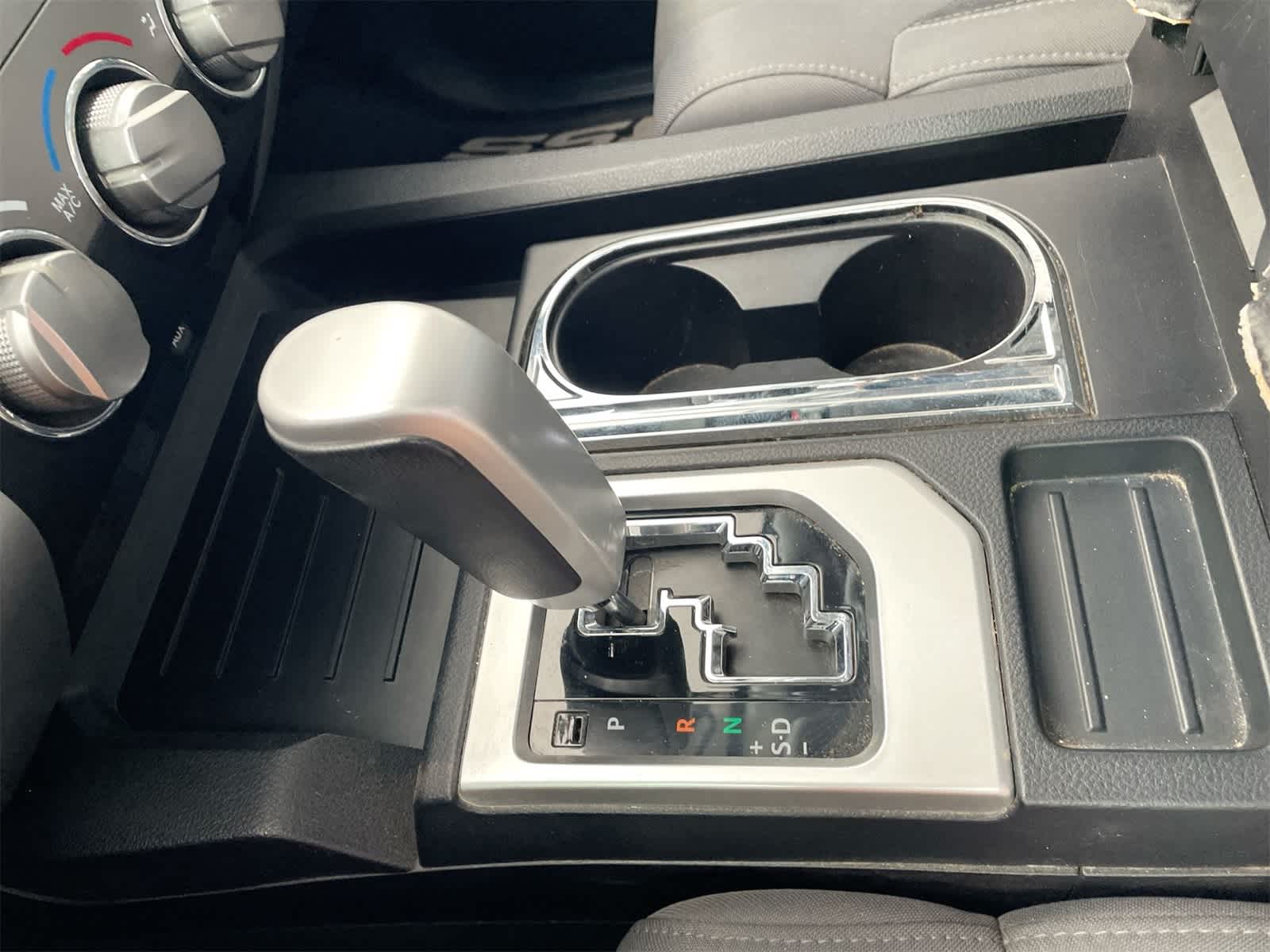 Thumbnail: 2015 Toyota Tundra - 24