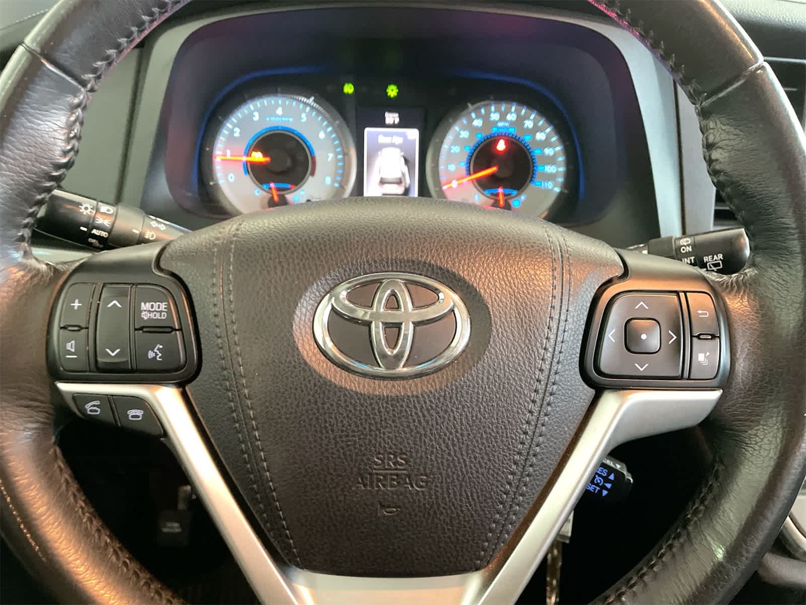 Thumbnail: 2017 Toyota Sienna - 19