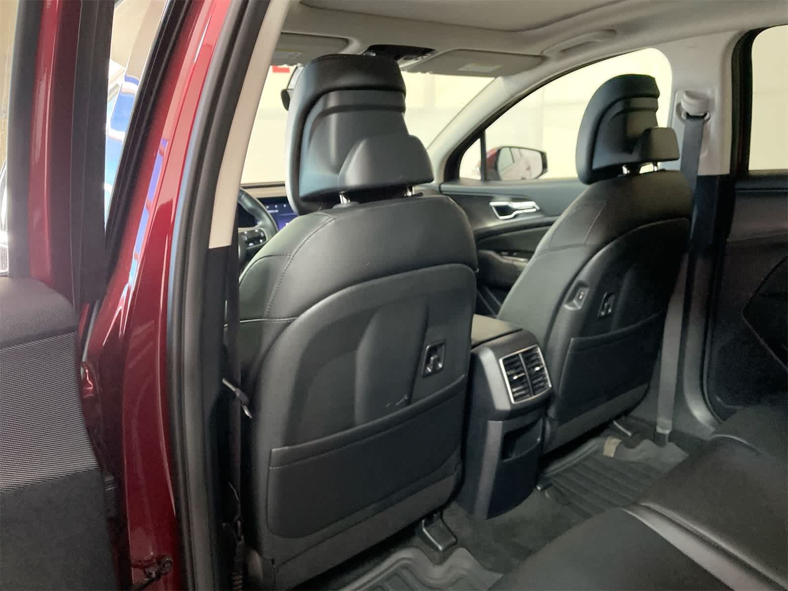 Thumbnail: 2025 Kia Sportage - 11