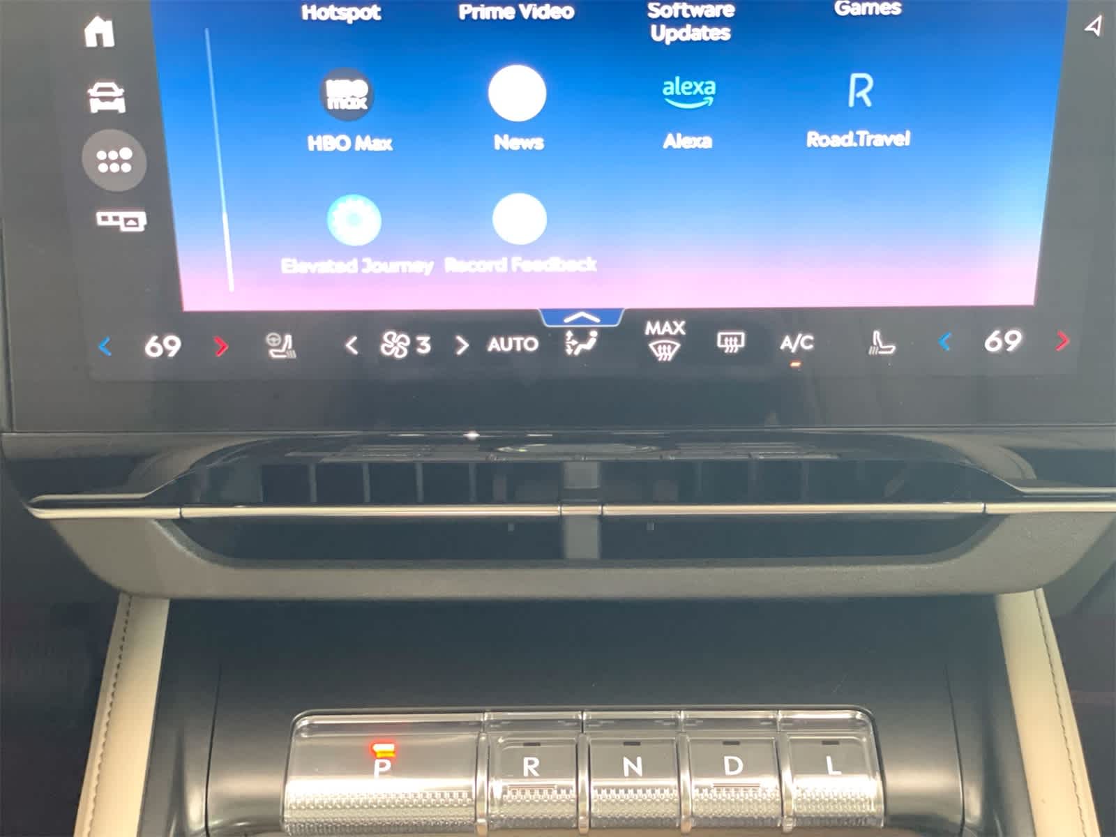 Thumbnail: 2025 Lincoln Nautilus - 22