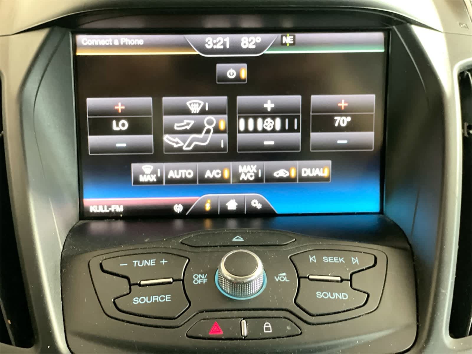 Thumbnail: 2015 Ford Escape - 22