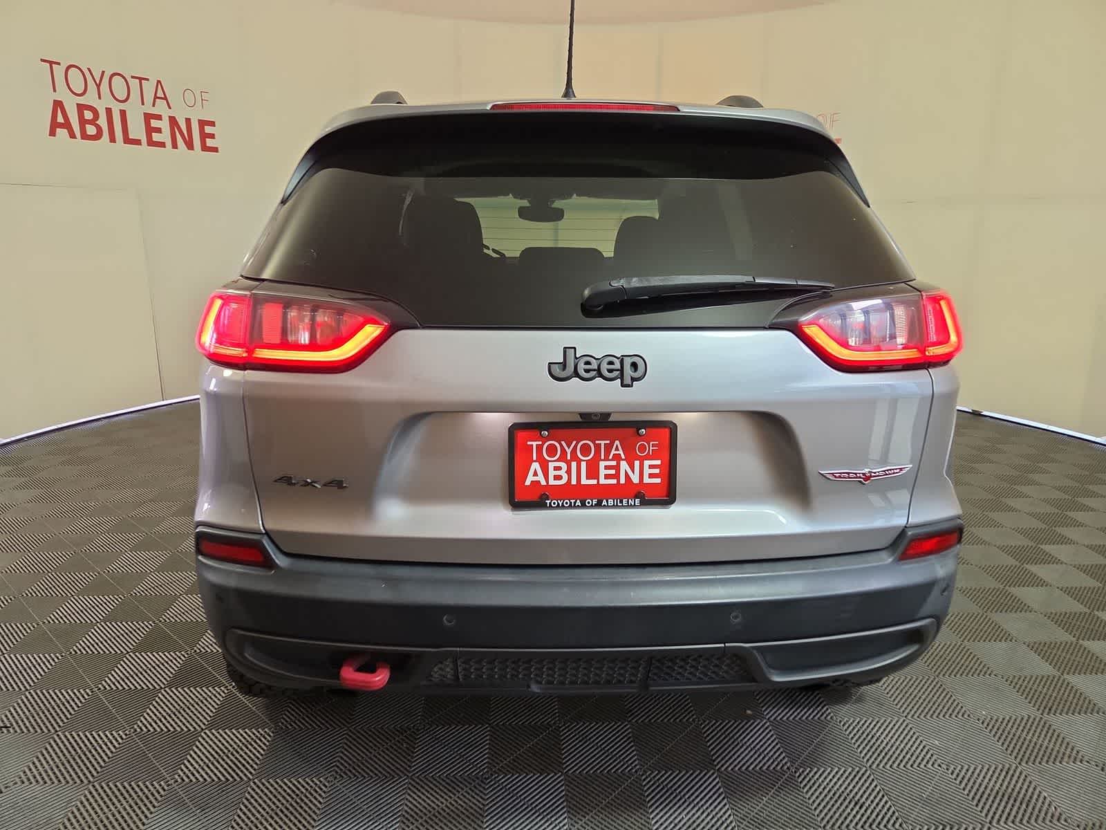 Thumbnail: 2019 Jeep Cherokee - 4