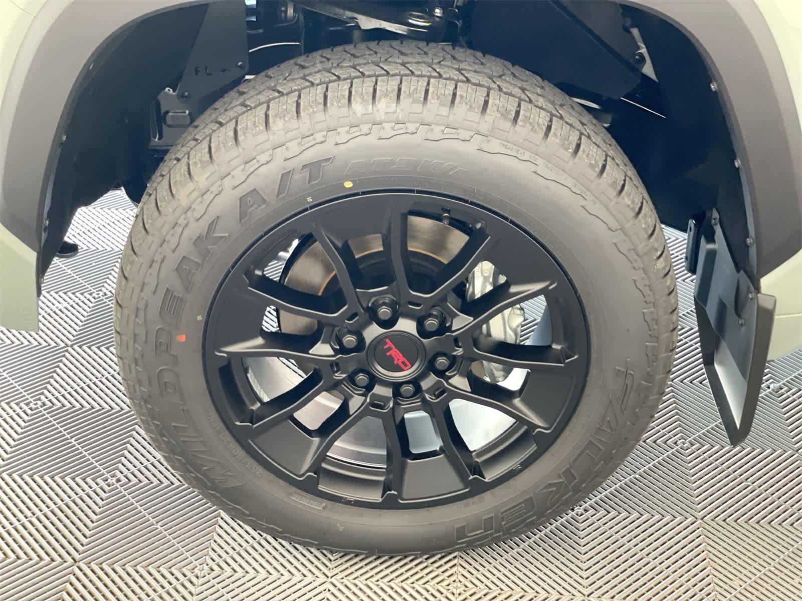Thumbnail: 2025 Toyota Tundra - 25