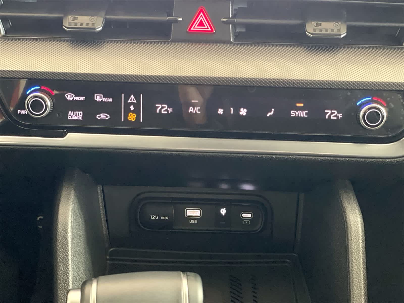 Thumbnail: 2025 Kia Sportage - 21